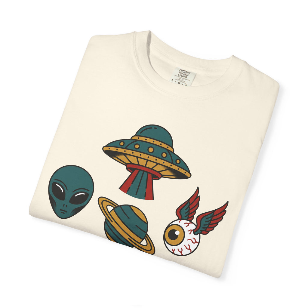 Ivory crewneck T-shirt with alien, UFO, and winged cat graphic