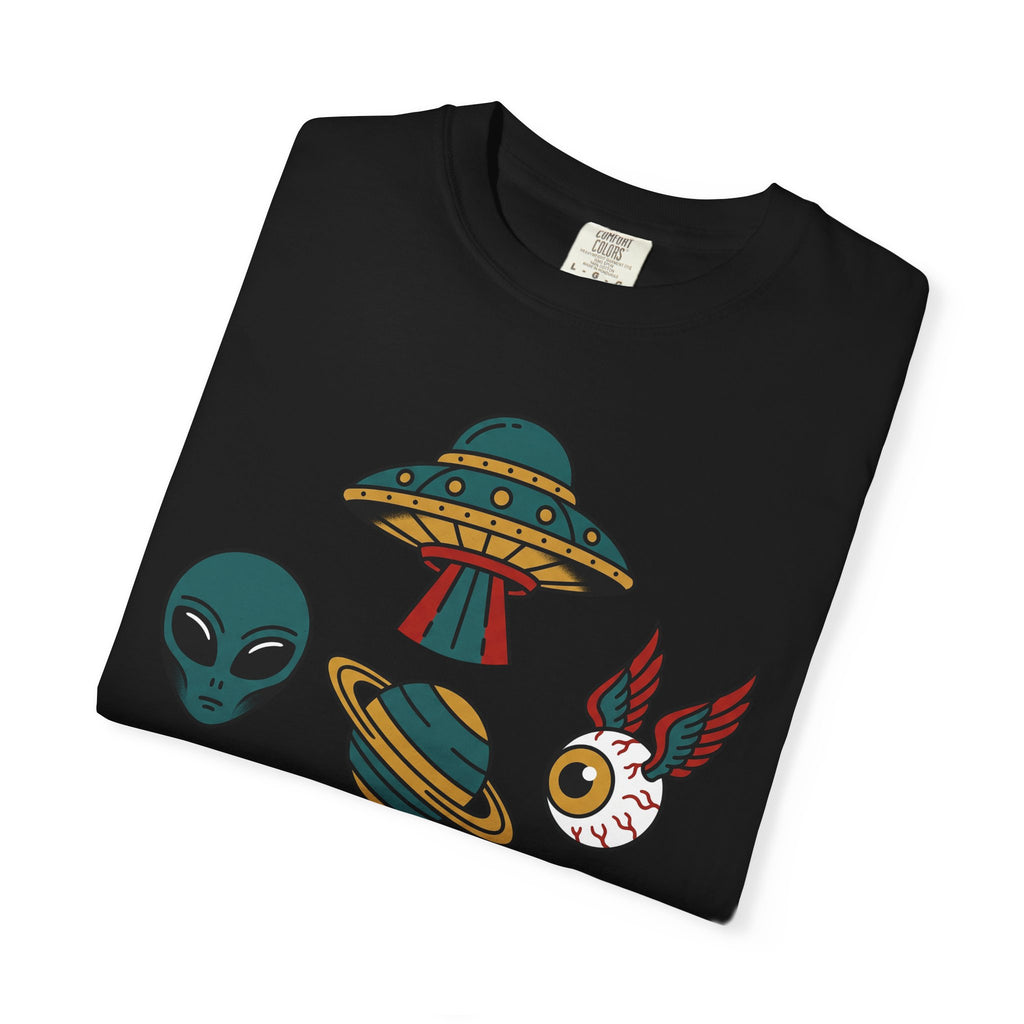 Black short-sleeve T-shirt with alien, UFO and space-cat graphic on front