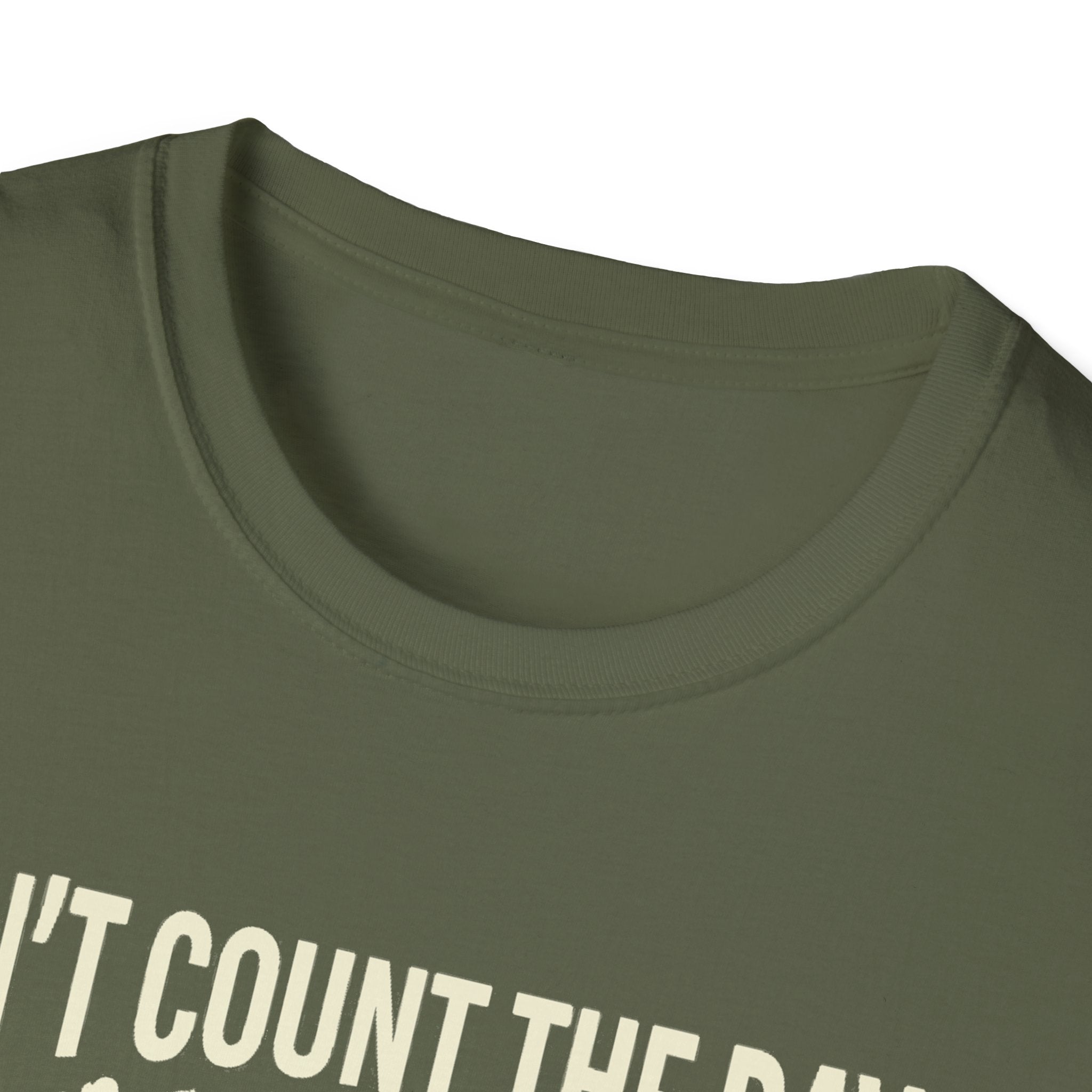 T-shirt Military Green: crew neck and collar seam detail