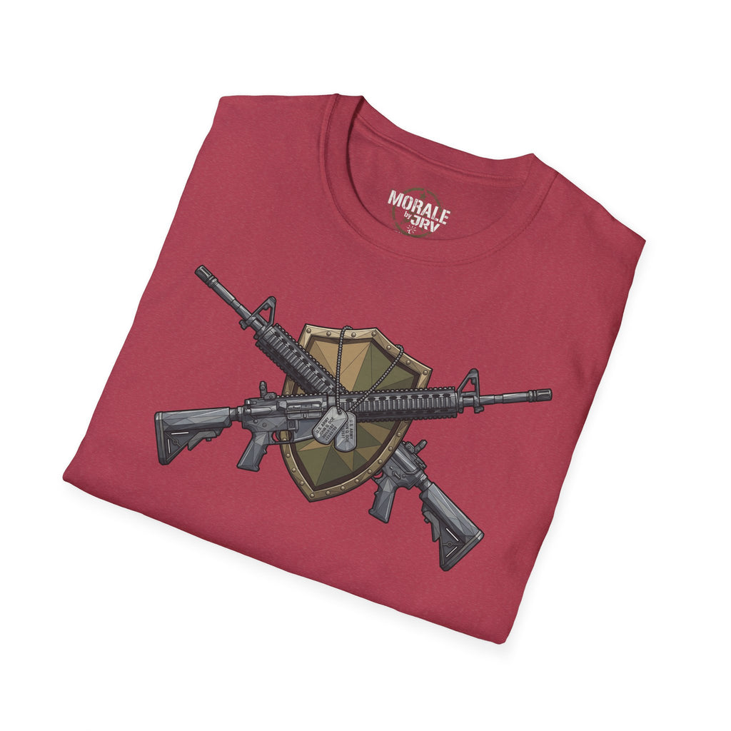 Camiseta burdeos con gráfico de escudo y fusiles cruzados TR1 en el frente