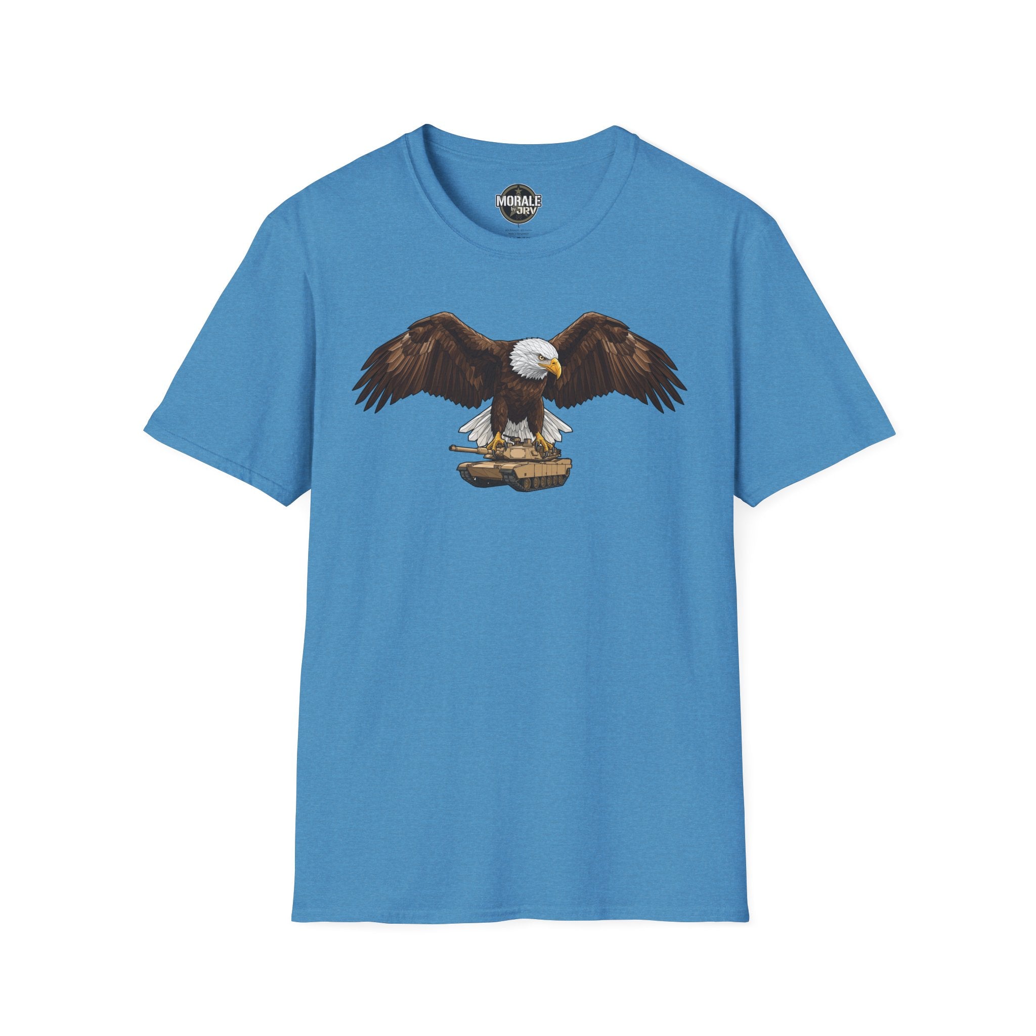 Camiseta azul cielo con águila calva de alas abiertas y diseño patriótico al frente