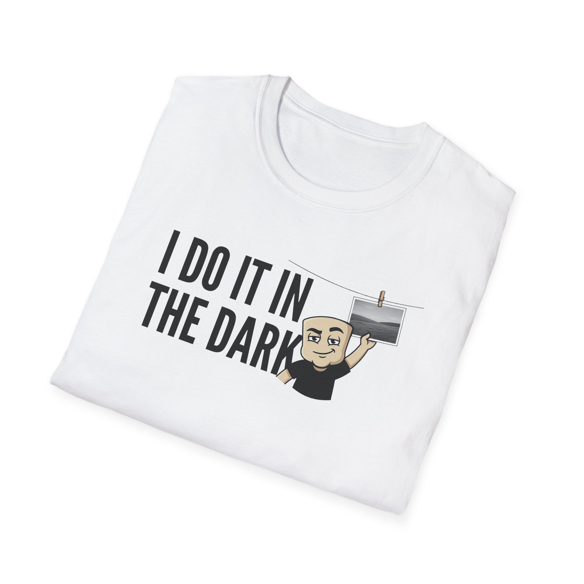 I Do It In The Dark T-Shirt, Funny Photographer Tee, Darkroom Photography Gift Shirt, Camera Lover Humor Tee for Men & Women