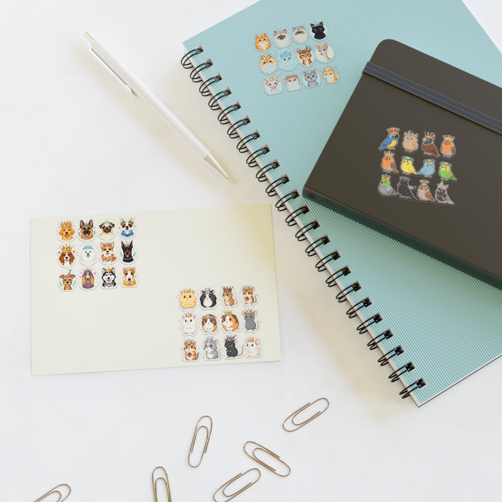 Royal Pets Stickerbogen mit gestanzten Tiermotiven, über blauem Ringheft-Notizbuch