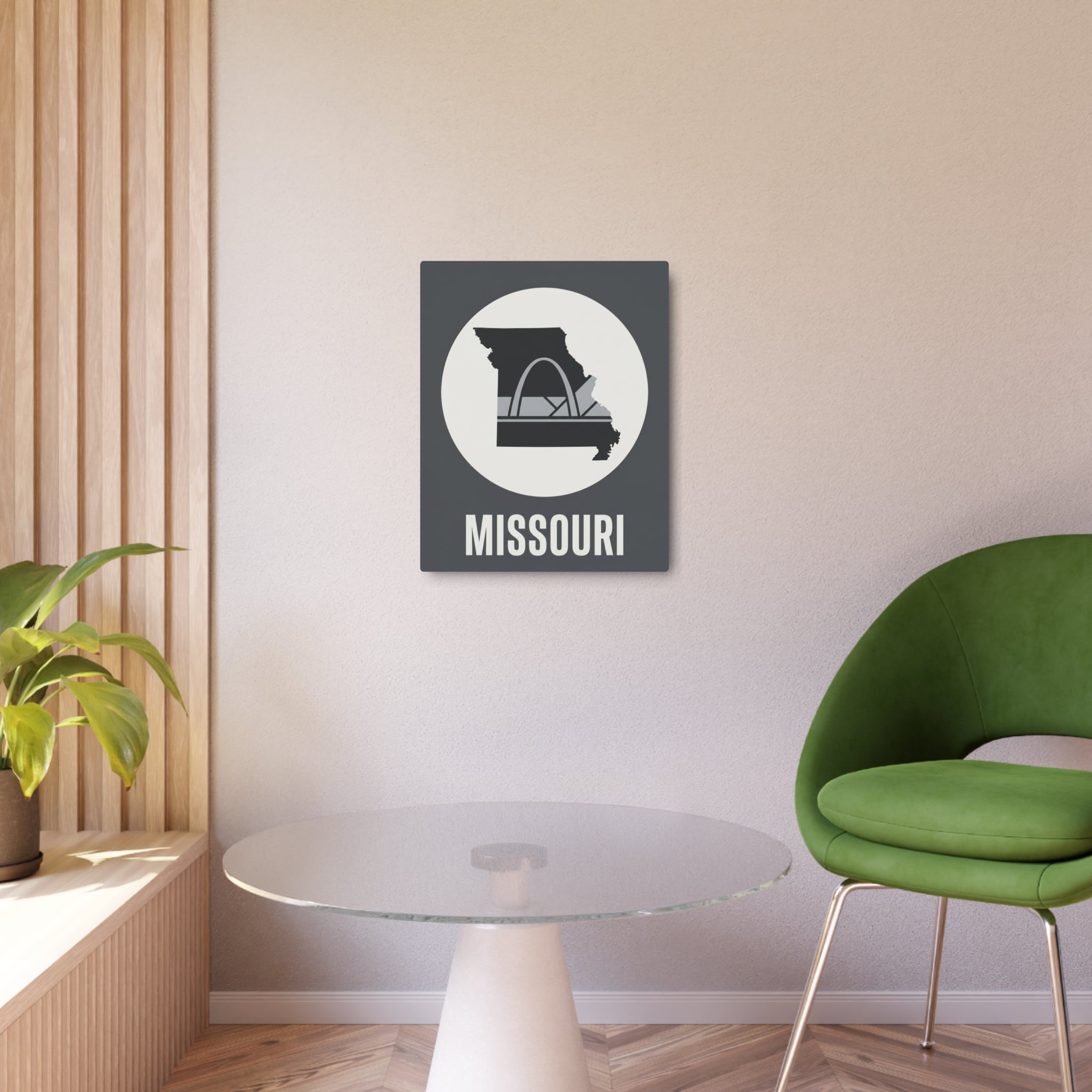 Missouri metal wall art sign mounted on wall with circular Gateway Arch emblem and “MISSOURI” text.